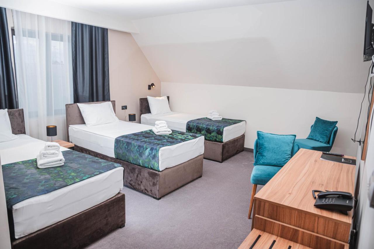 Ni Hotel Aloha מראה חיצוני תמונה