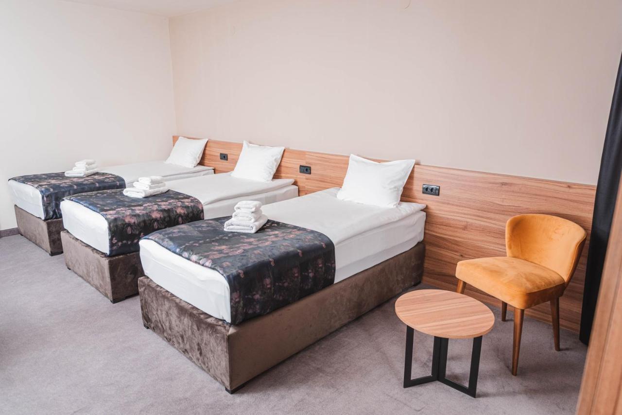 Ni Hotel Aloha מראה חיצוני תמונה