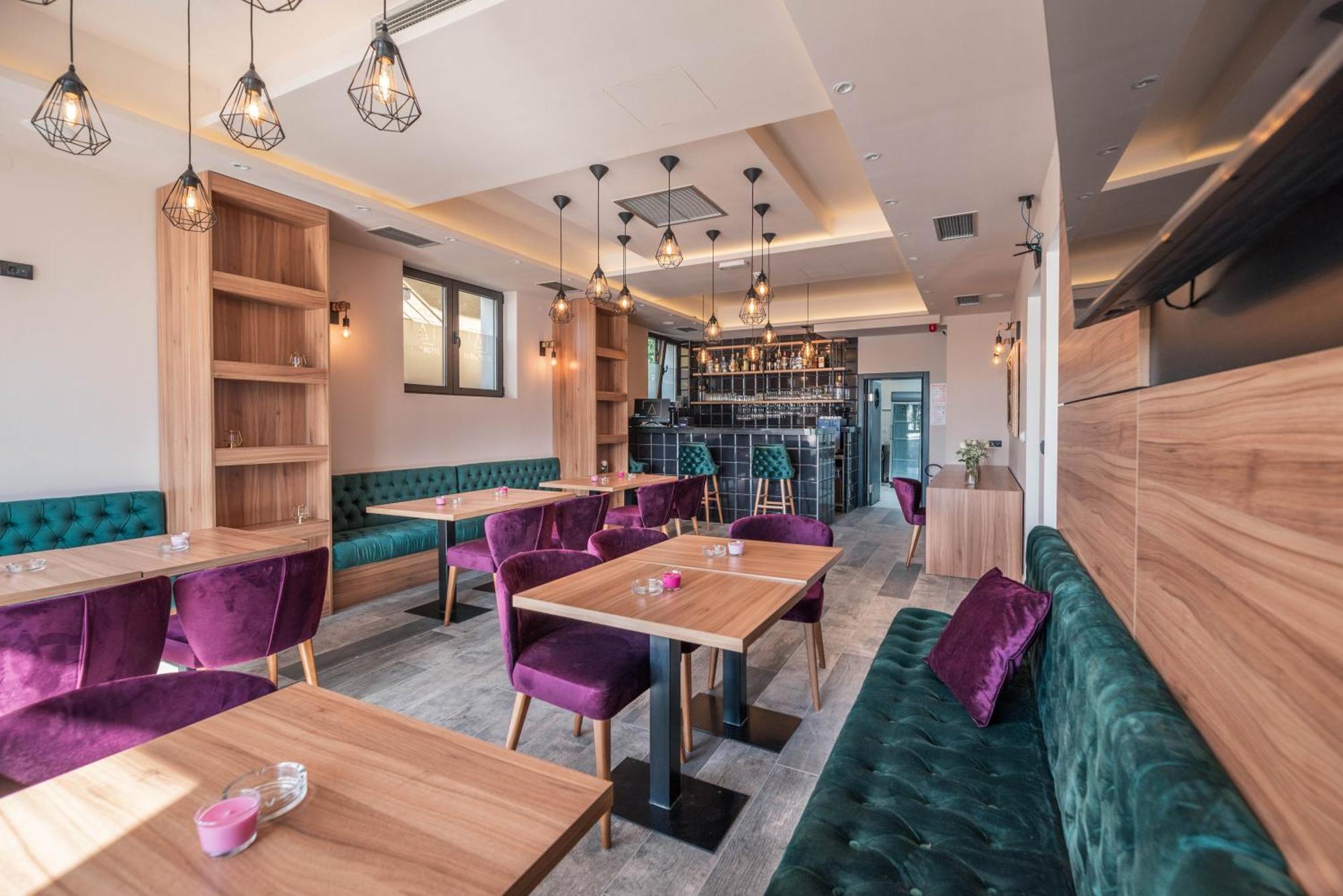Ni Hotel Aloha מראה חיצוני תמונה