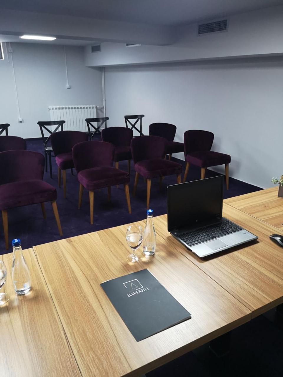 Ni Hotel Aloha מראה חיצוני תמונה