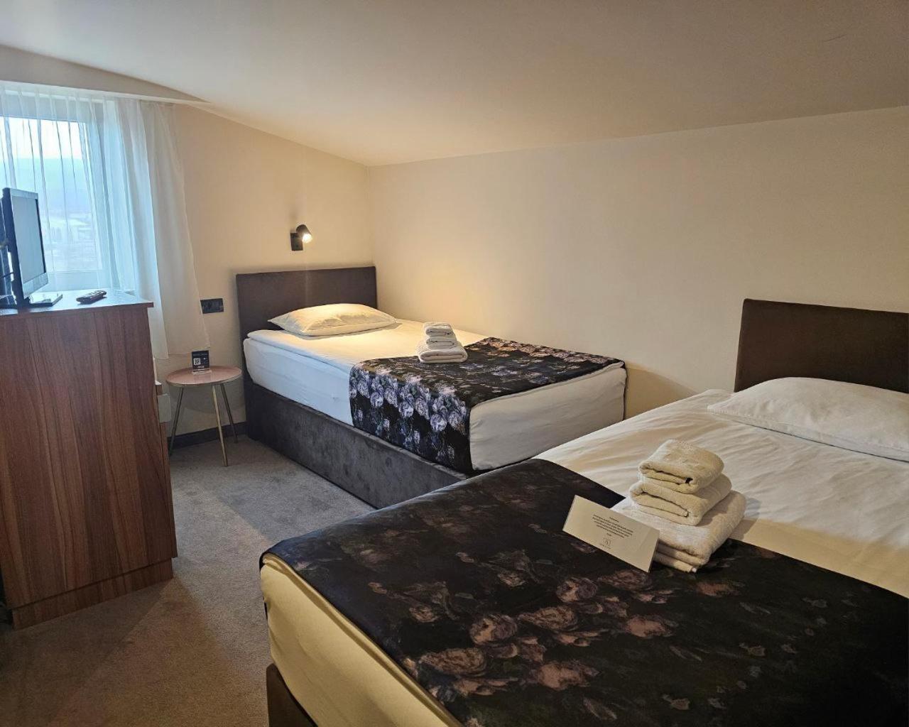 Ni Hotel Aloha מראה חיצוני תמונה