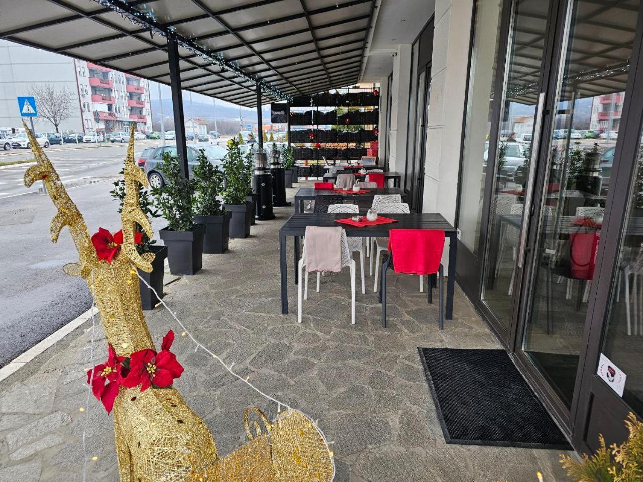 Ni Hotel Aloha מראה חיצוני תמונה
