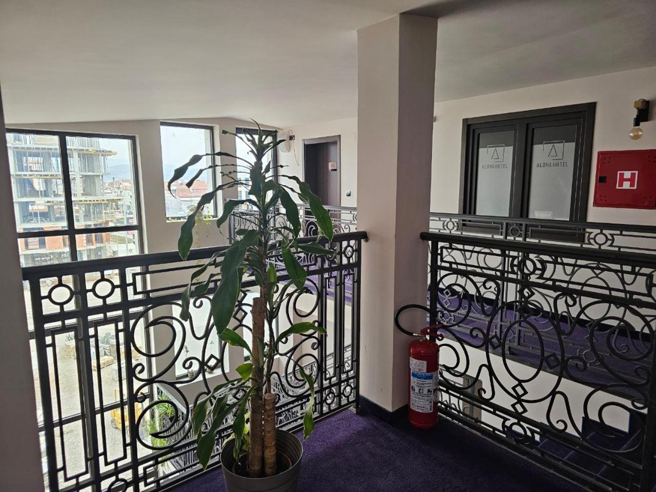 Ni Hotel Aloha מראה חיצוני תמונה