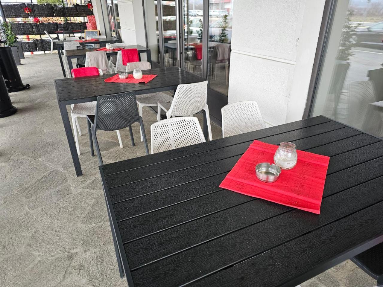 Ni Hotel Aloha מראה חיצוני תמונה