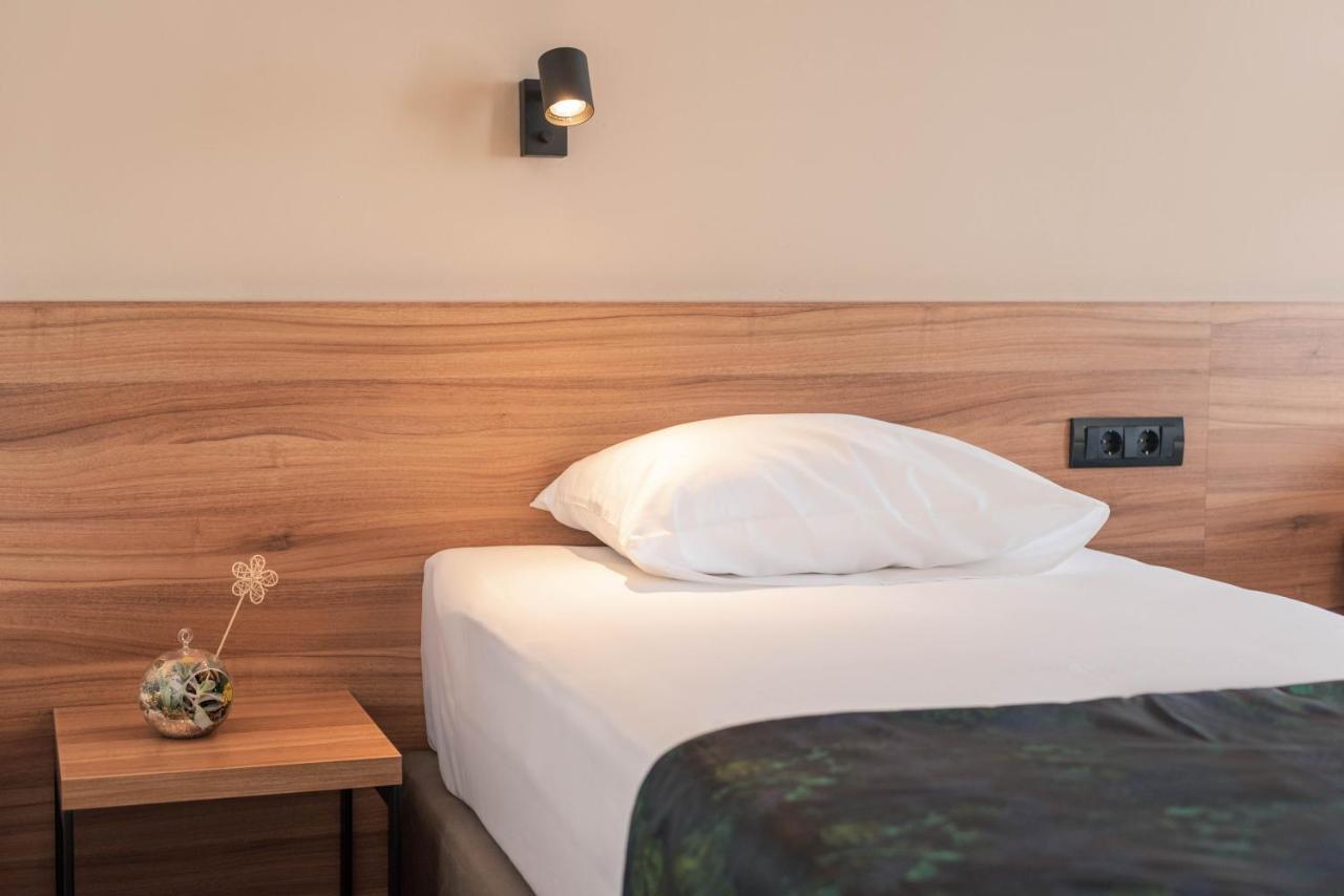Ni Hotel Aloha מראה חיצוני תמונה