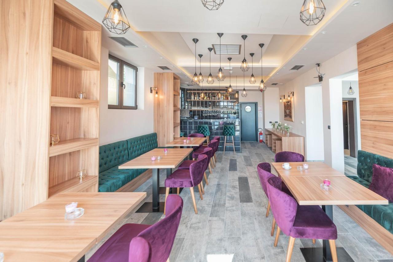 Ni Hotel Aloha מראה חיצוני תמונה