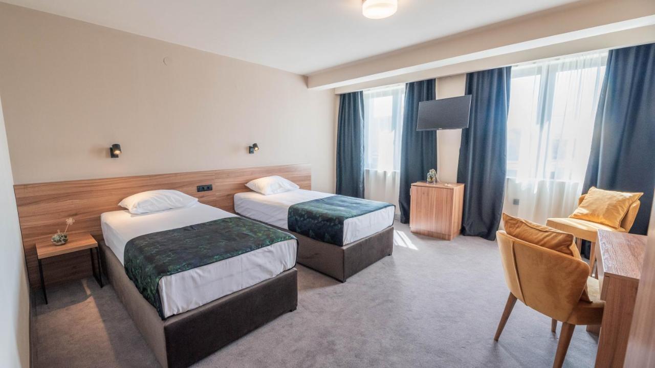 Ni Hotel Aloha מראה חיצוני תמונה