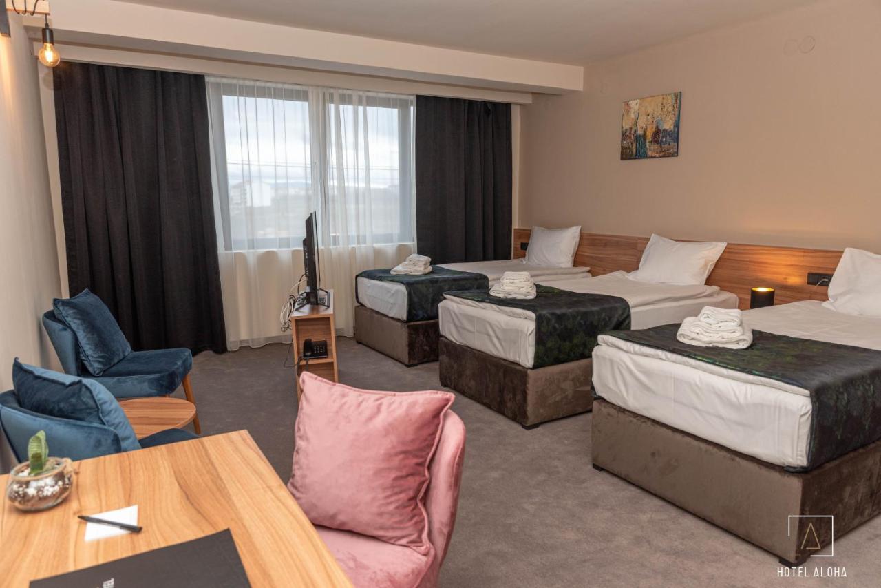 Ni Hotel Aloha מראה חיצוני תמונה